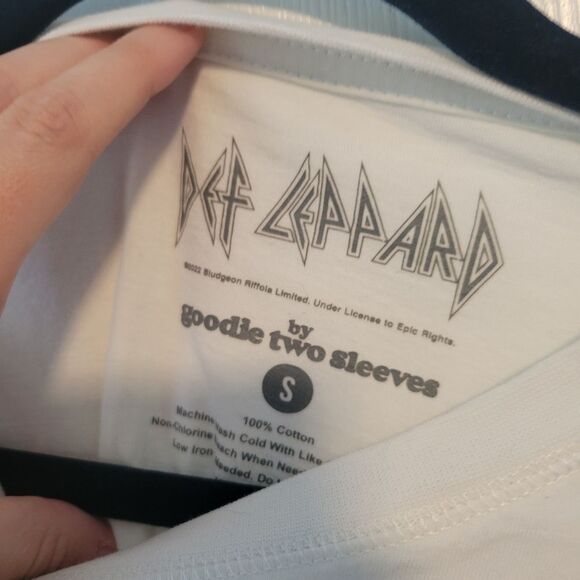 Def Leppard by Goodie Two Sleeves Graphic Band T-Shirt Size Small Embellished - Picture 6 of 7